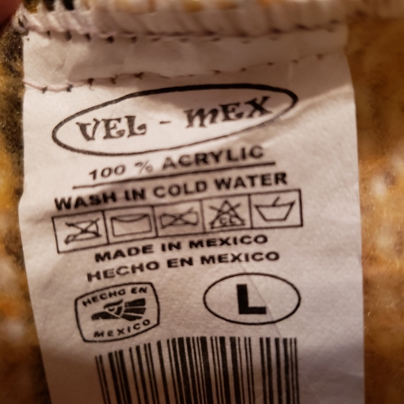 Beautiful blanket type hoodie. Brand new. Heavy, quality, cream and brown-gray. - Picture 3 of 6